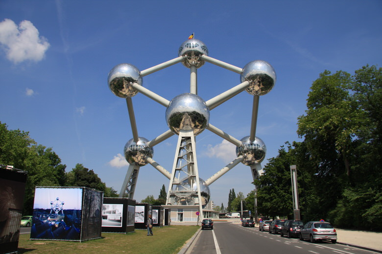 Atomium from a distance